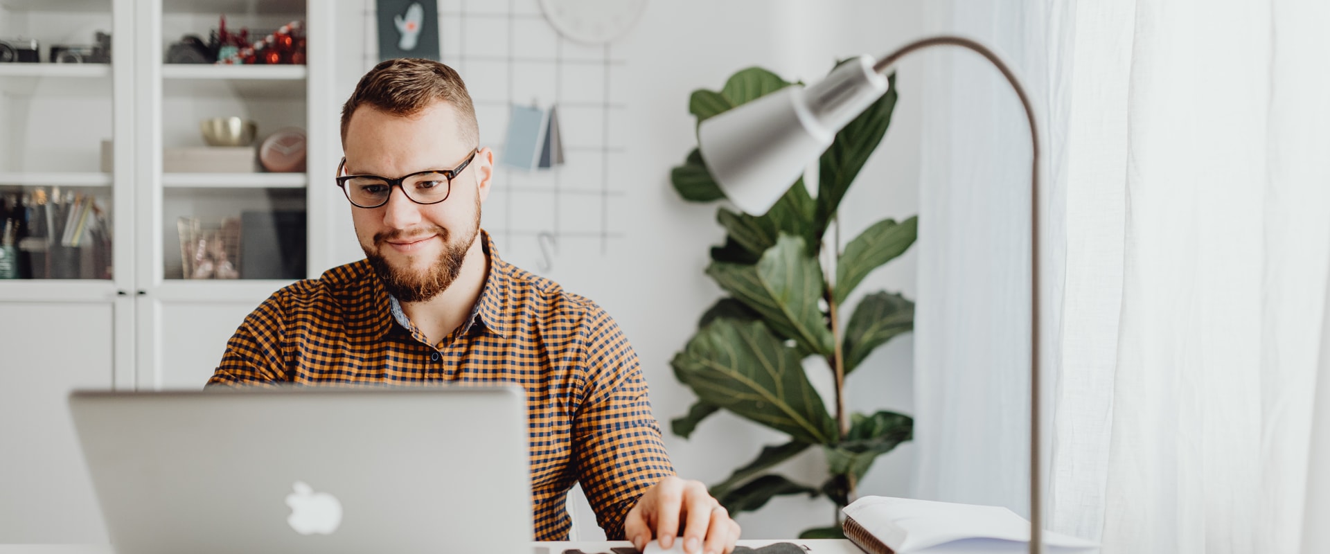 Creating a Strong Brand Identity for Small Businesses
