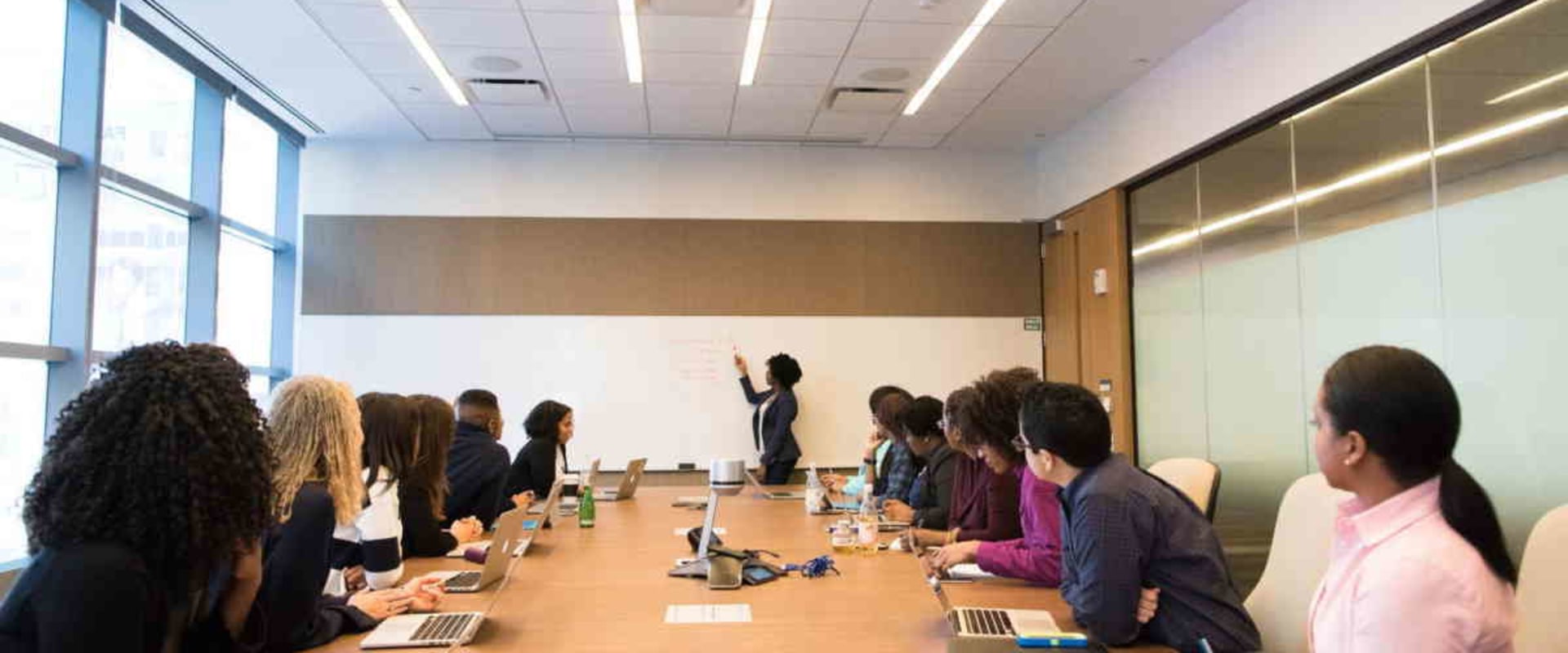 Understanding the Strengths and Weaknesses of Small Business Management